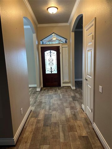 5202 Valley View Dr Drive, La Porte, TX 77571