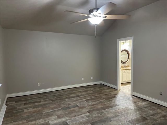 5202 Valley View Dr Drive, La Porte, TX 77571