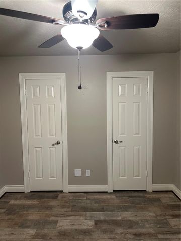 5202 Valley View Dr Drive, La Porte, TX 77571