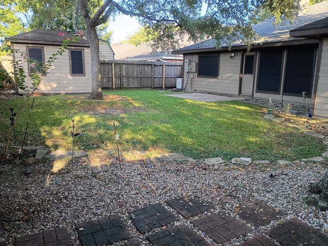 5202 Valley View Dr Drive, La Porte, TX 77571