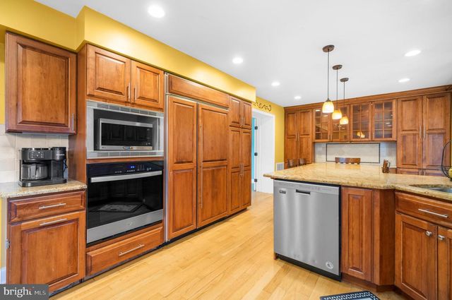 12 MAGNOLIA CT, Douglassville, PA 19518