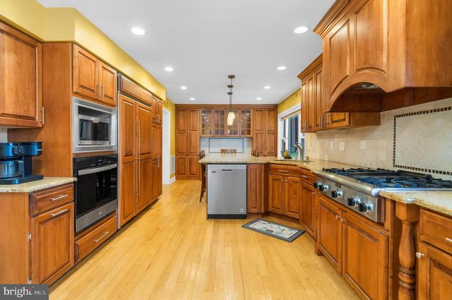12 MAGNOLIA CT, Douglassville, PA 19518
