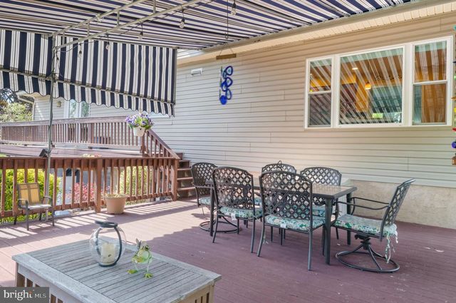12 MAGNOLIA CT, Douglassville, PA 19518
