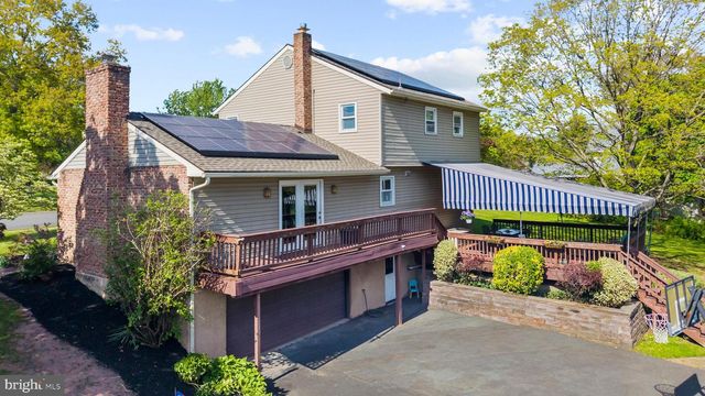12 MAGNOLIA CT, Douglassville, PA 19518