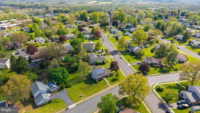 12 MAGNOLIA CT, Douglassville, PA 19518