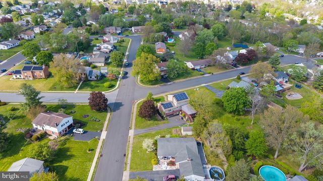 12 MAGNOLIA CT, Douglassville, PA 19518