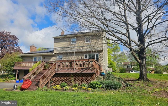 12 MAGNOLIA CT, Douglassville, PA 19518