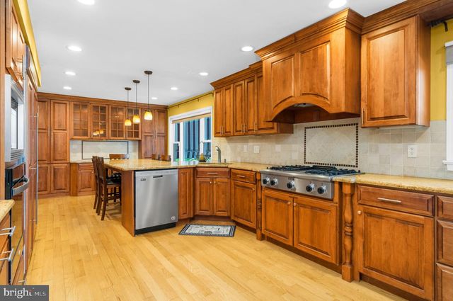 12 MAGNOLIA CT, Douglassville, PA 19518