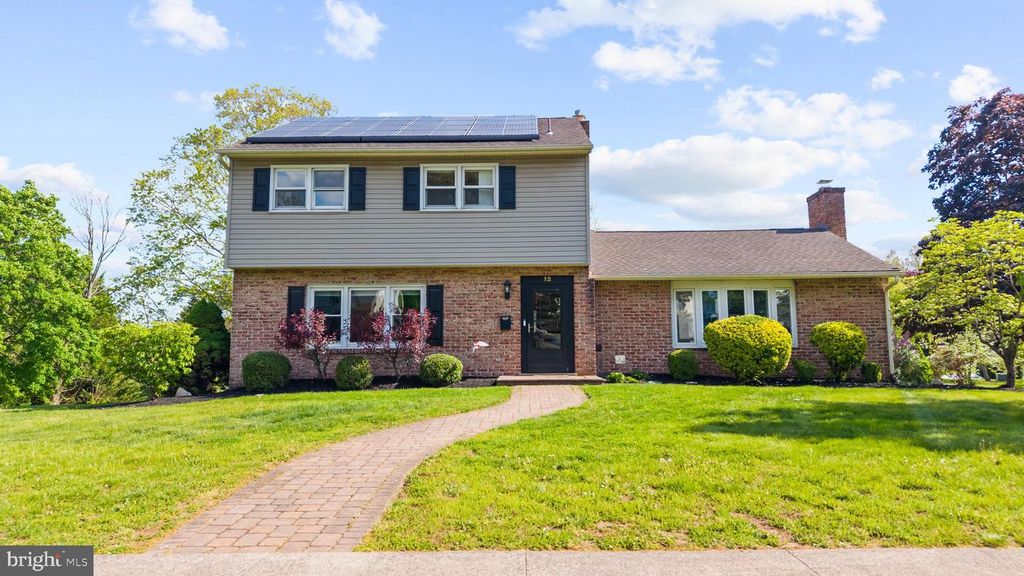 12 MAGNOLIA CT, Douglassville, PA 19518