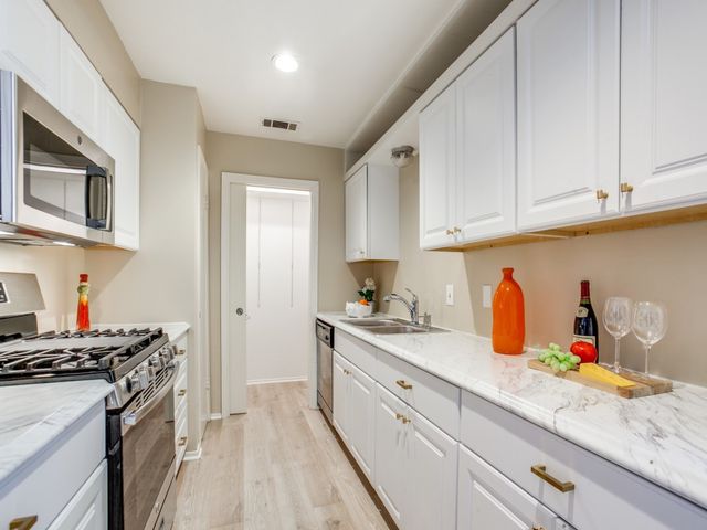 10440 Pagewood Drive, Dallas, TX 75230