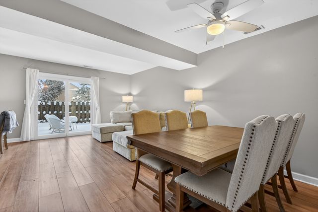 1391 Sherwood Court, Gurnee, IL 60031