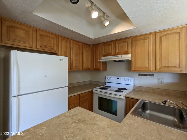 3535 W TIERRA BUENA Lane 273, Phoenix, AZ 85053