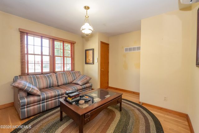 5 Pardun Avenue, Milltown, NJ 08850