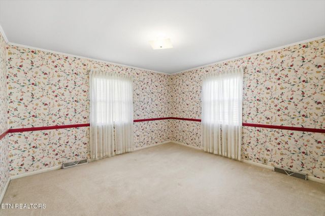 226 Hiwassee Rd, Madisonville, TN 37354