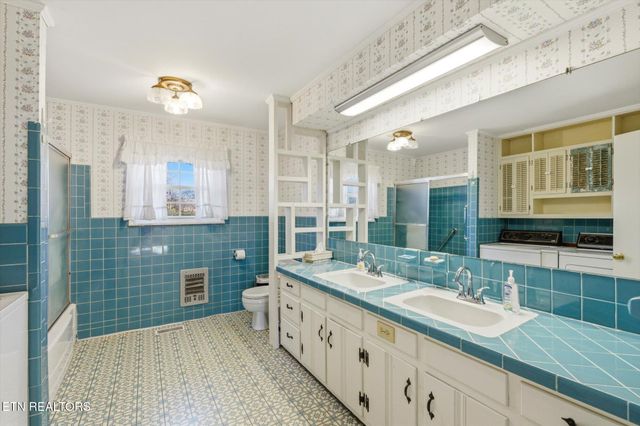 226 Hiwassee Rd, Madisonville, TN 37354