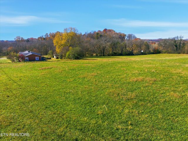 226 Hiwassee Rd, Madisonville, TN 37354