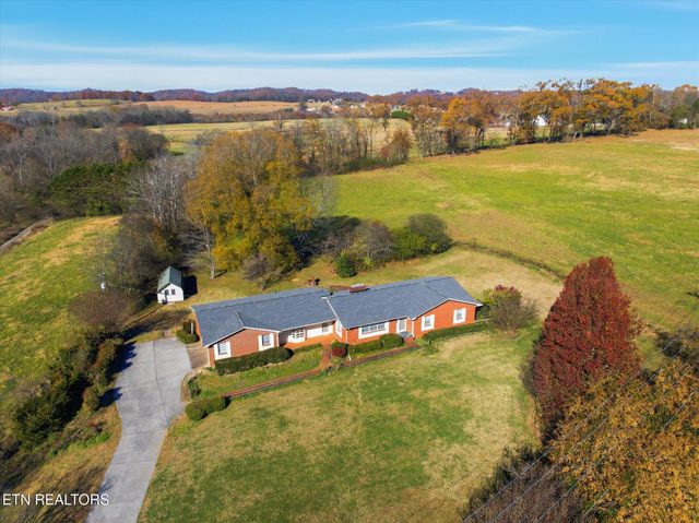 226 Hiwassee Rd, Madisonville, TN 37354