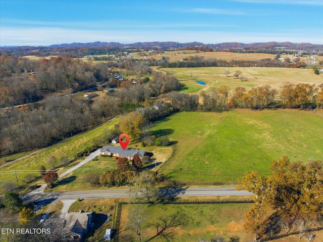 226 Hiwassee Rd, Madisonville, TN 37354