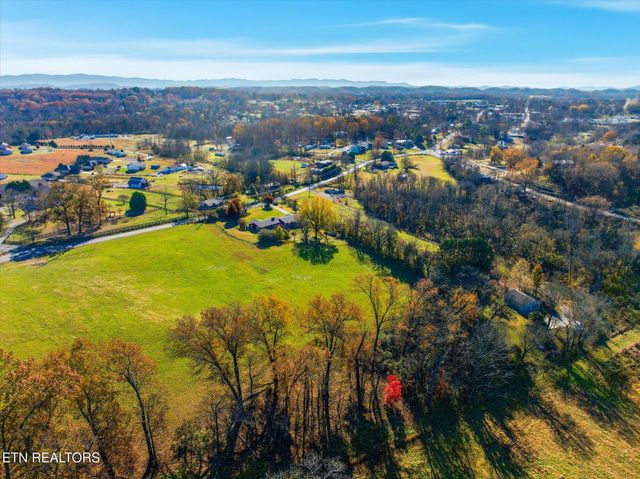 226 Hiwassee Rd, Madisonville, TN 37354