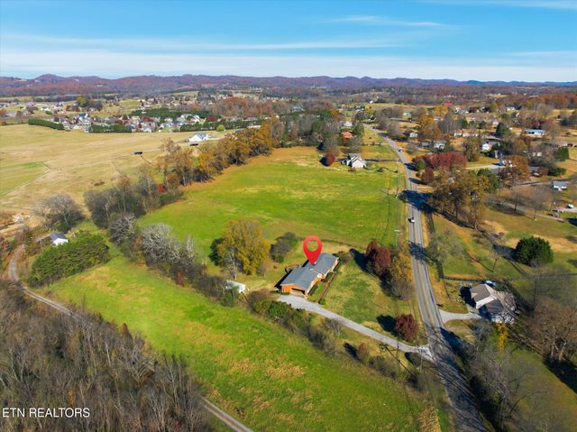 226 Hiwassee Rd, Madisonville, TN 37354