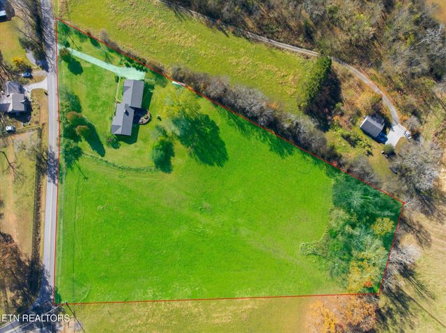 226 Hiwassee Rd, Madisonville, TN 37354