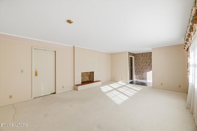 226 Hiwassee Rd, Madisonville, TN 37354