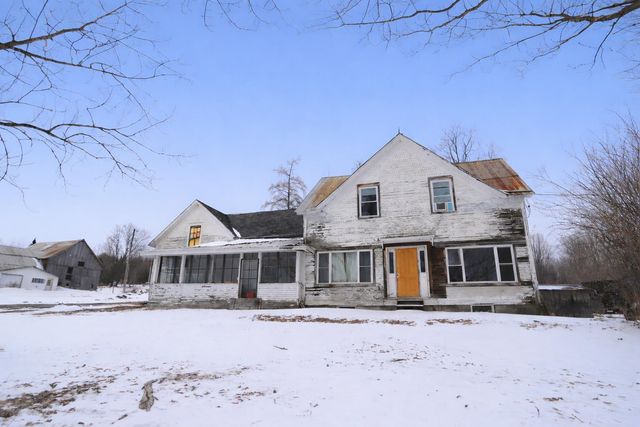 12 Baraw Road, Lowell, VT 05847