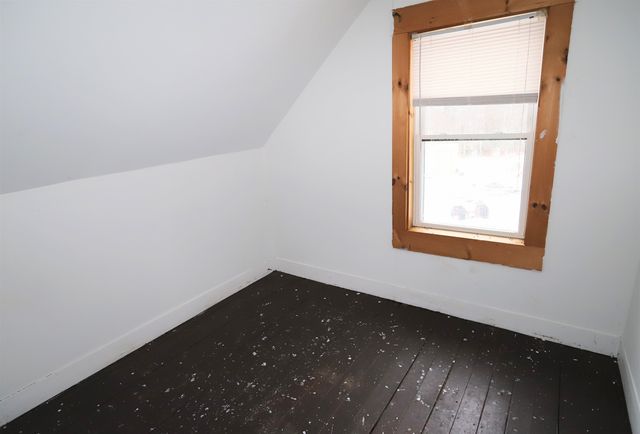 12 Baraw Road, Lowell, VT 05847