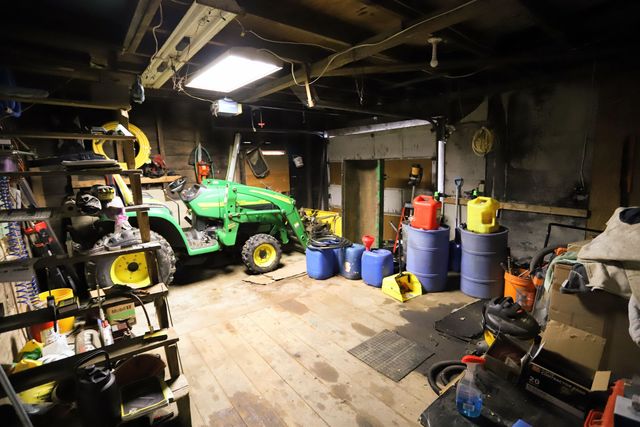 12 Baraw Road, Lowell, VT 05847