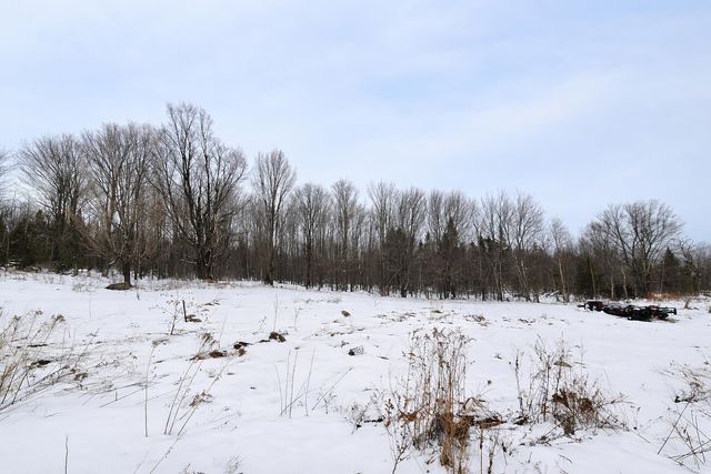 12 Baraw Road, Lowell, VT 05847