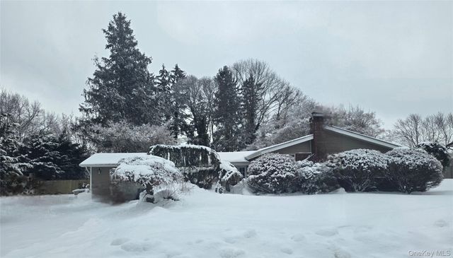 25 Fuller Street, Dix Hills, NY 11746