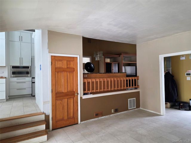 25 Fuller Street, Dix Hills, NY 11746