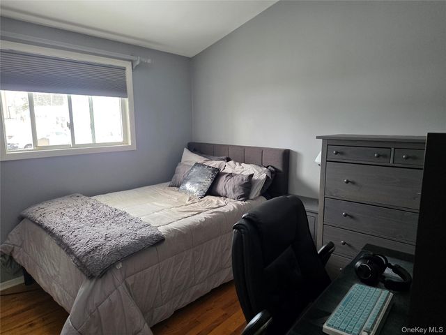 25 Fuller Street, Dix Hills, NY 11746