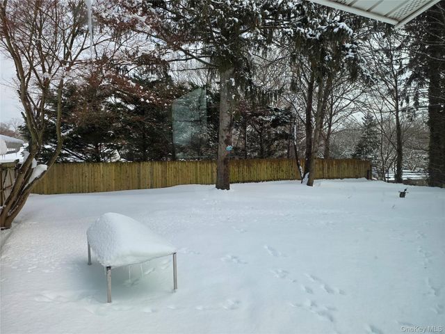 25 Fuller Street, Dix Hills, NY 11746