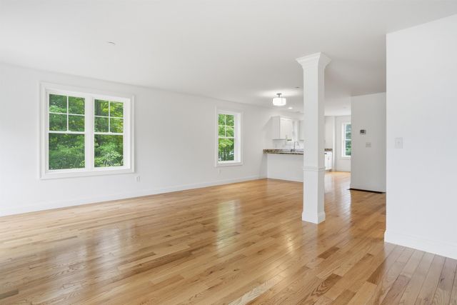 18 Dumaine Avenue, Nashua, NH 03063