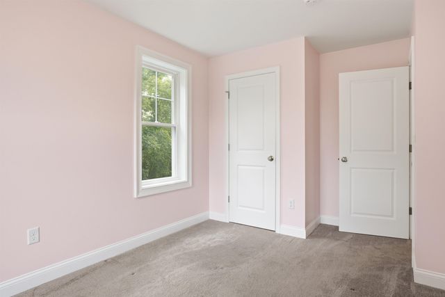 18 Dumaine Avenue, Nashua, NH 03063