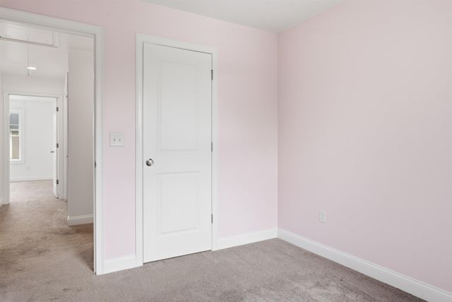 18 Dumaine Avenue, Nashua, NH 03063