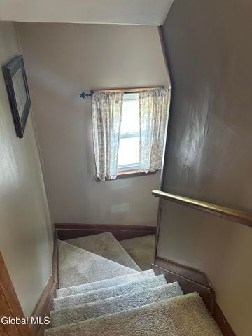 874 Benedict Avenue, Niskayuna, NY 12309