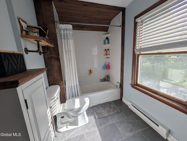 874 Benedict Avenue, Niskayuna, NY 12309