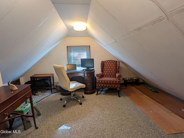 874 Benedict Avenue, Niskayuna, NY 12309