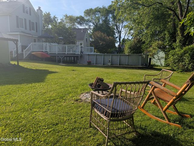 874 Benedict Avenue, Niskayuna, NY 12309