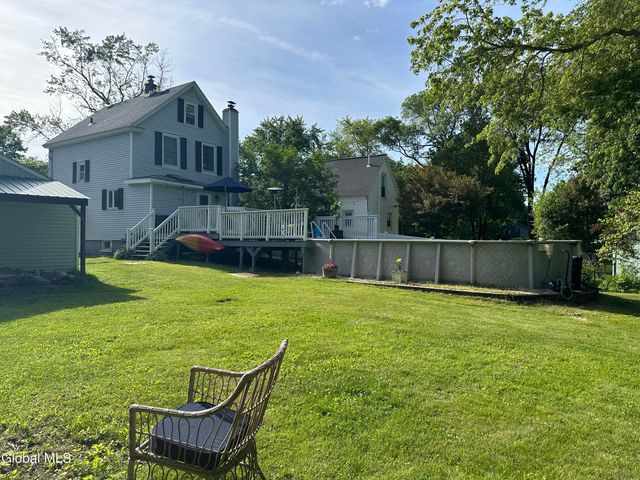 874 Benedict Avenue, Niskayuna, NY 12309