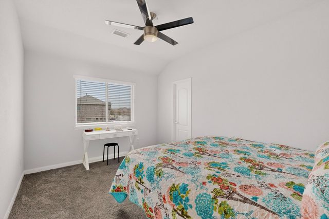 1261 Pleasant Knoll Trail, Aubrey, TX 76227