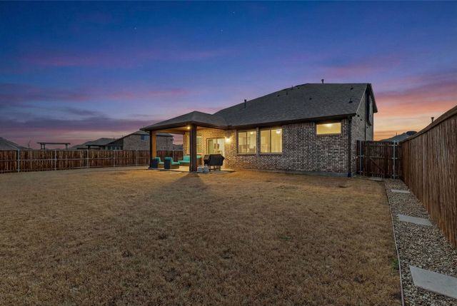 1261 Pleasant Knoll Trail, Aubrey, TX 76227