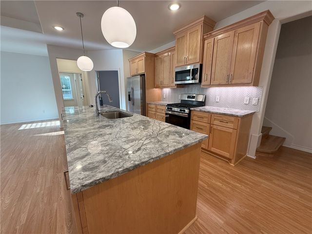 3533 Leesburg Path, Bryan, TX 77808