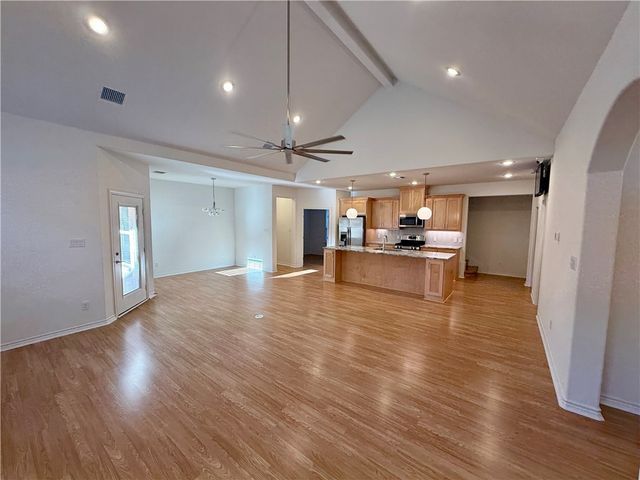 3533 Leesburg Path, Bryan, TX 77808