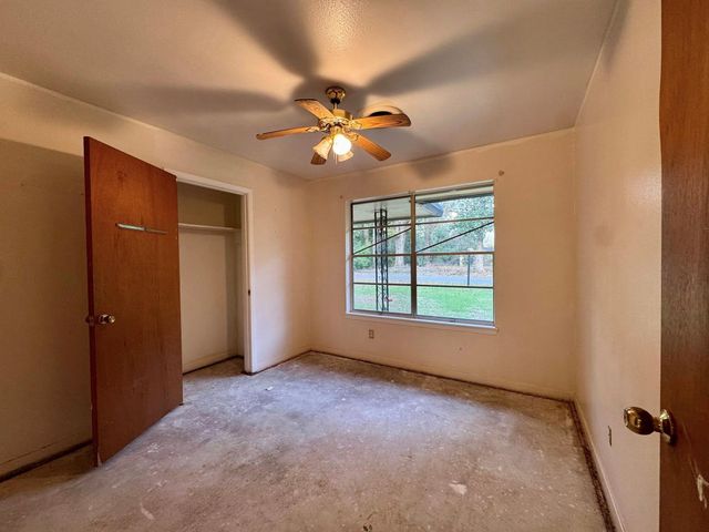 370 Johnson Street, Woodville, TX 75979