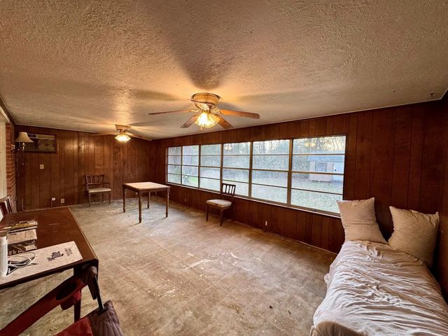 370 Johnson Street, Woodville, TX 75979