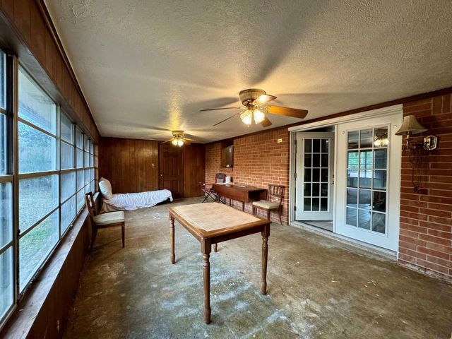 370 Johnson Street, Woodville, TX 75979