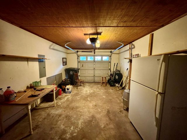 370 Johnson Street, Woodville, TX 75979